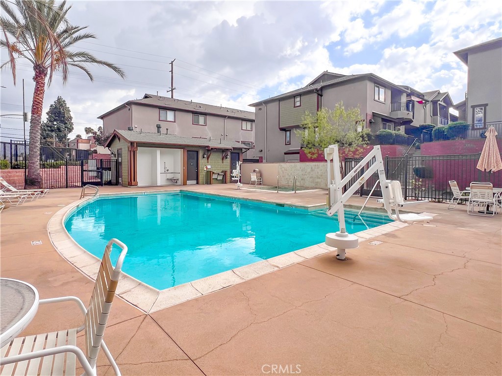 715 S Azusa Avenue C