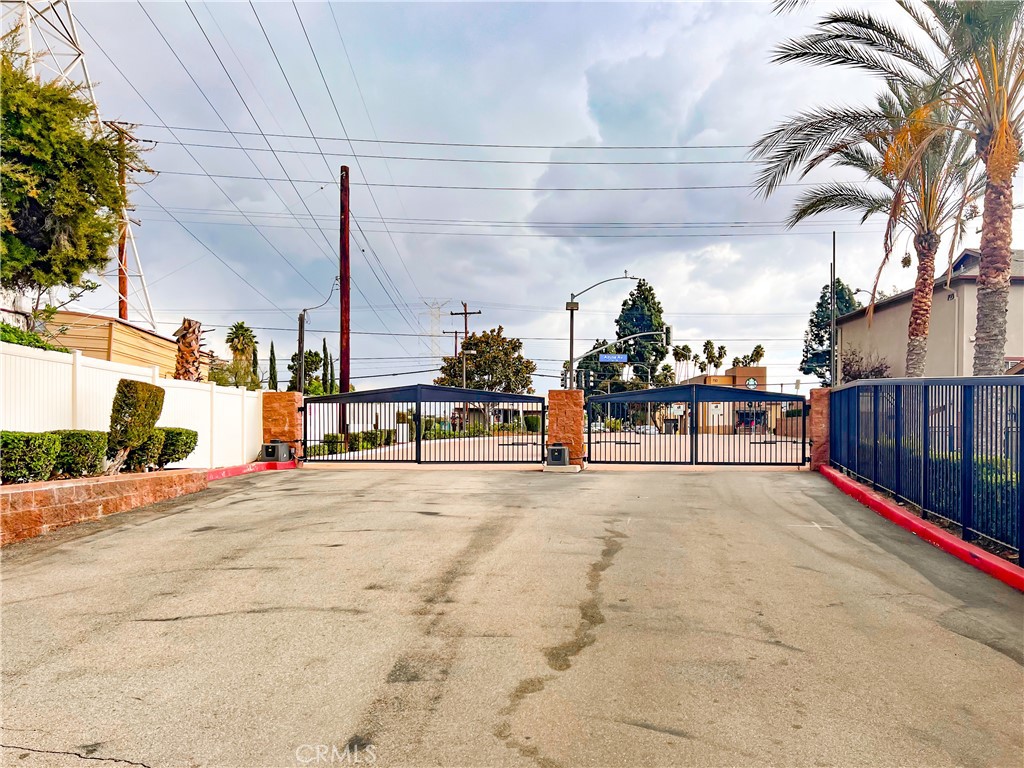 715 S Azusa Avenue C