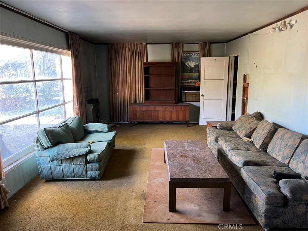 1060 E Route 66