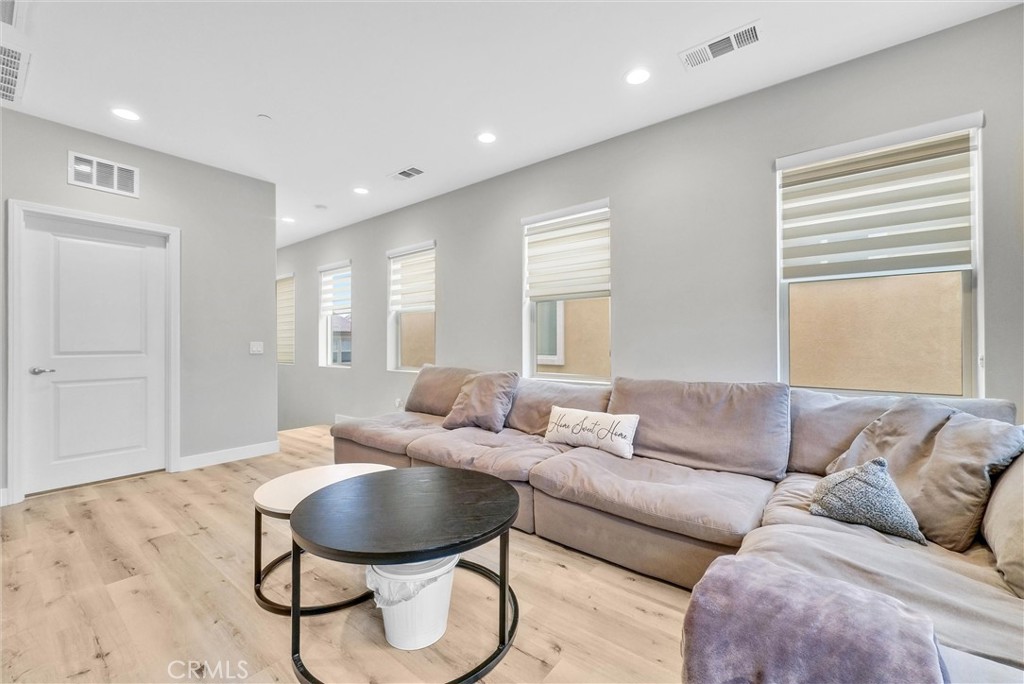 3294 E Orchard Street