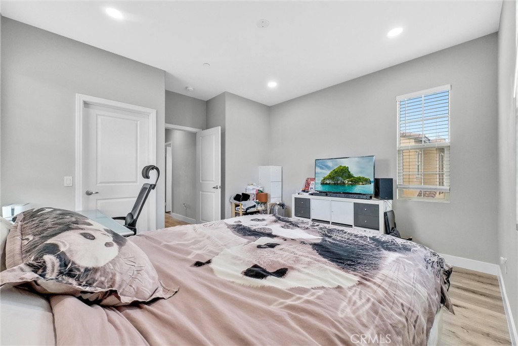 3294 E Orchard Street