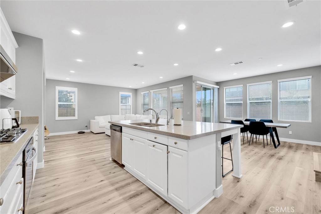 3294 E Orchard Street