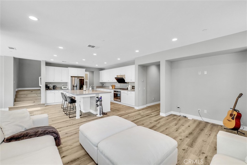 3294 E Orchard Street