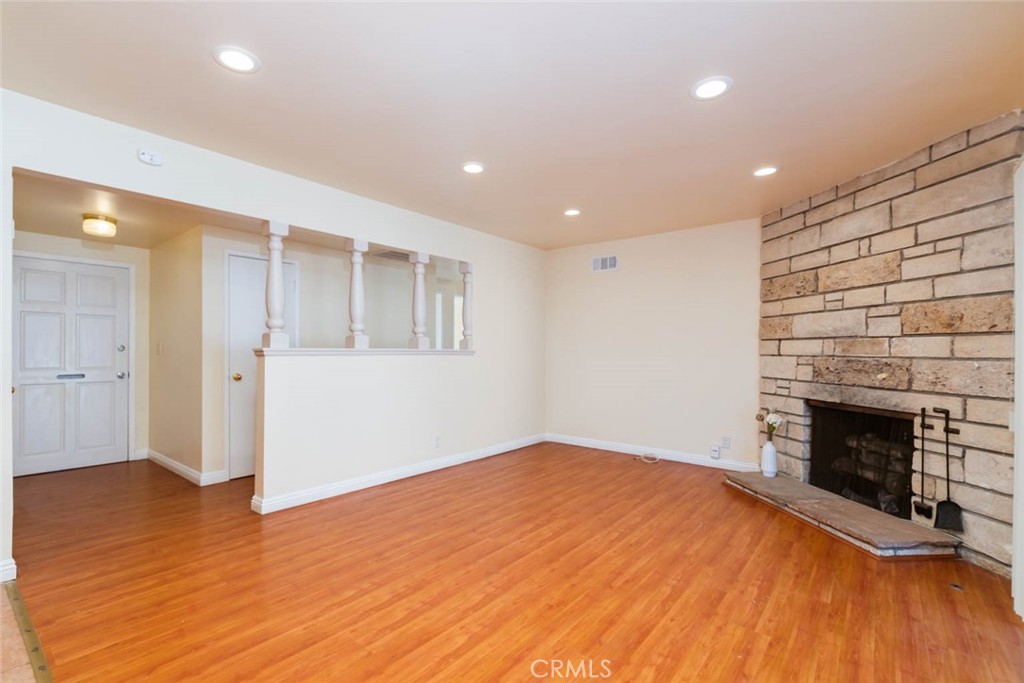 18849 Vincennes Street