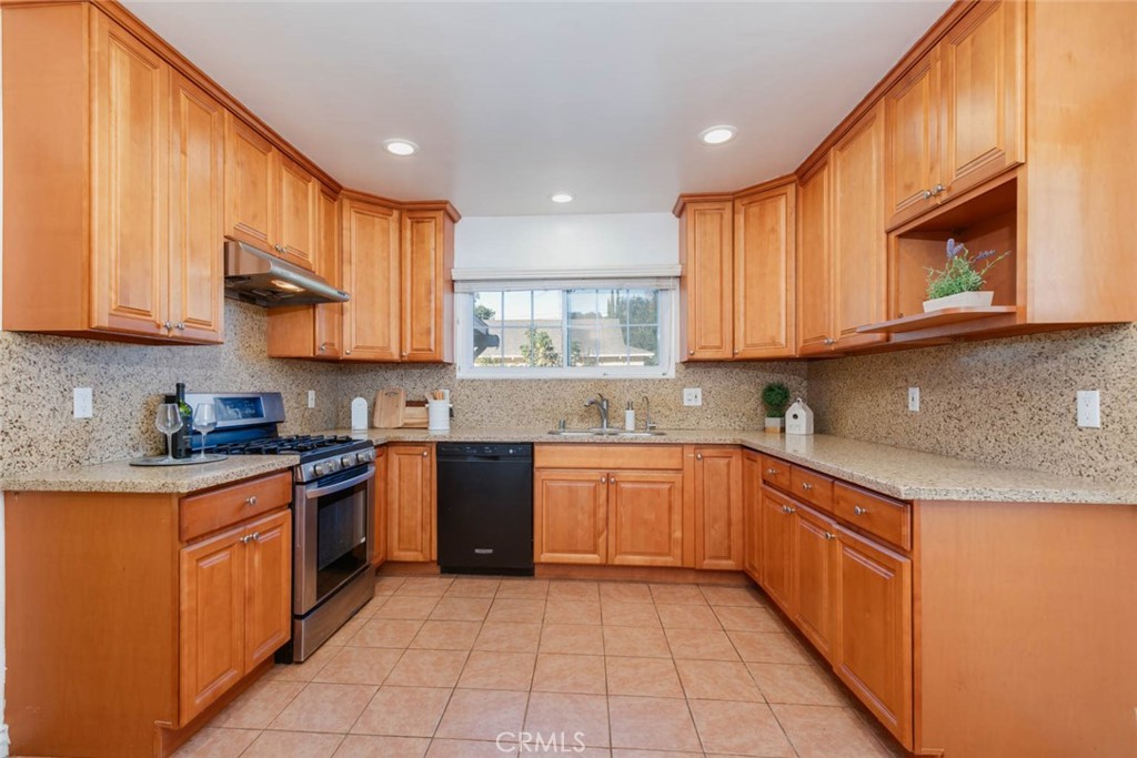 18849 Vincennes Street