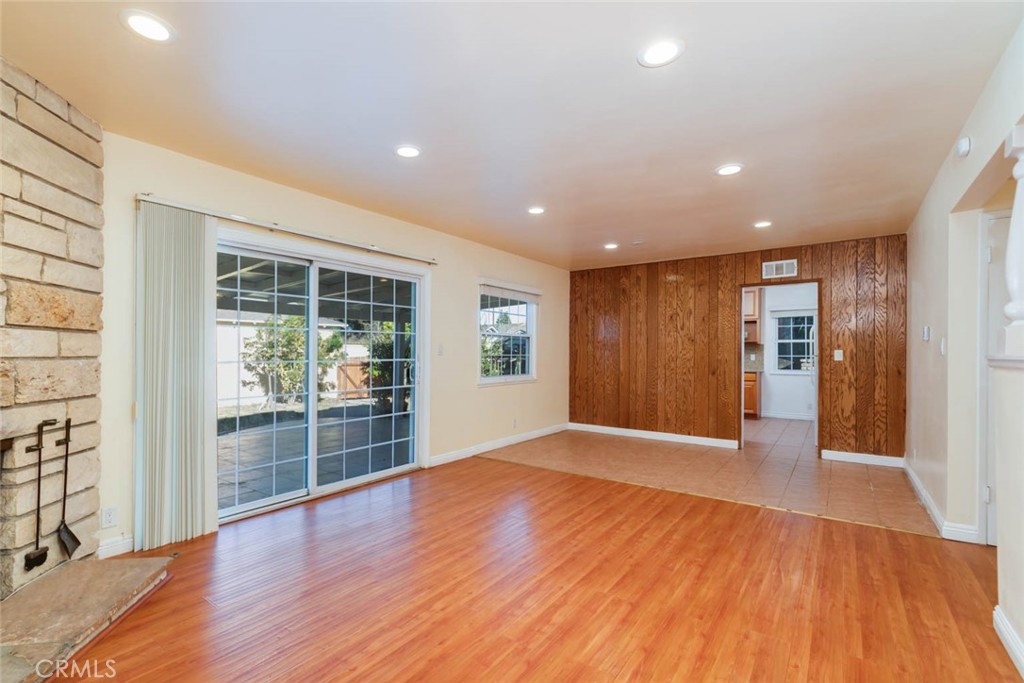 18849 Vincennes Street