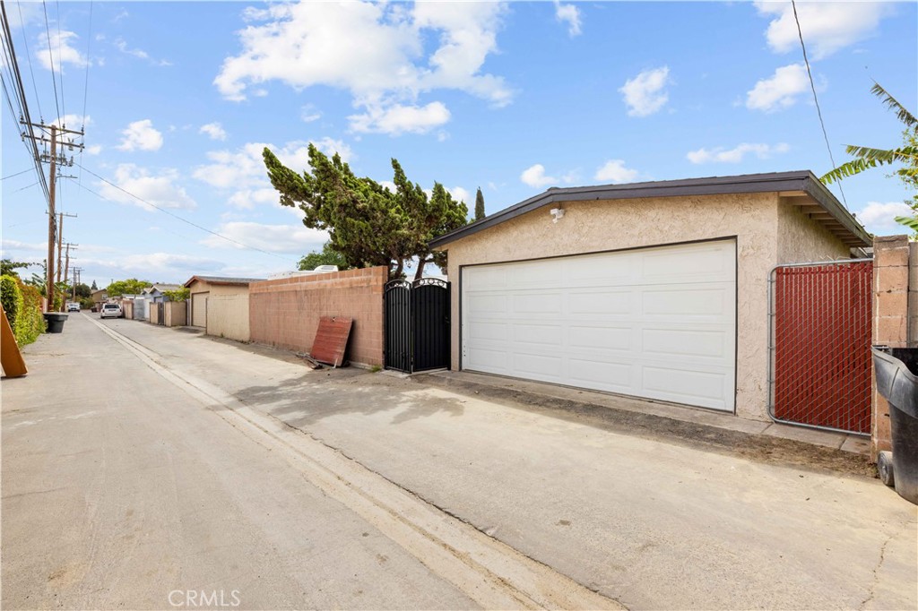 2141 E Center Street