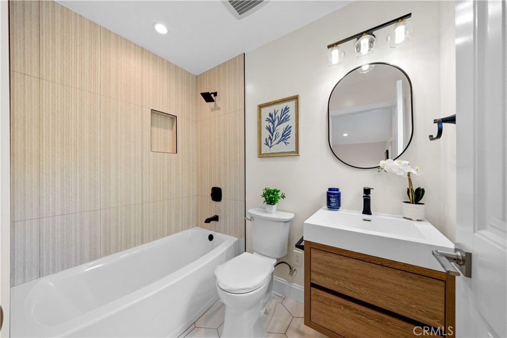 2141 E Center Street