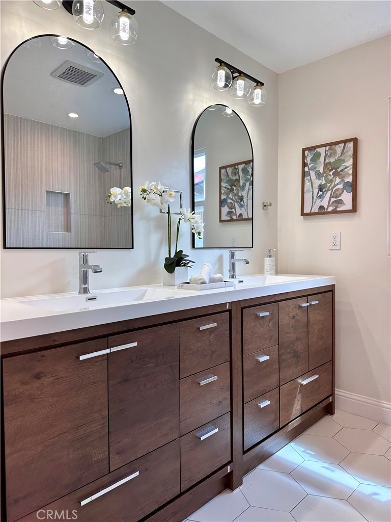 2141 E Center Street