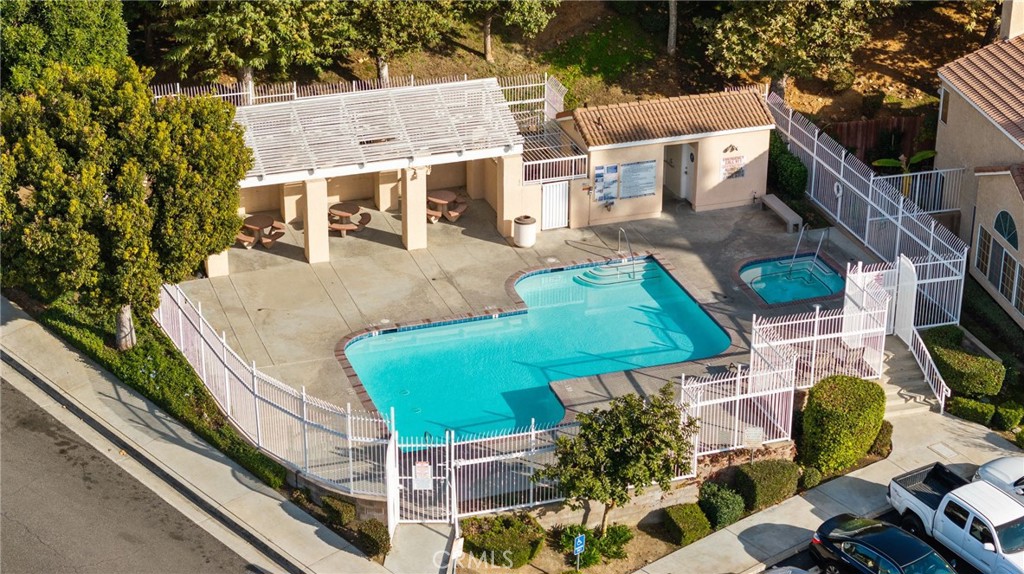 137 Tanglewood Street