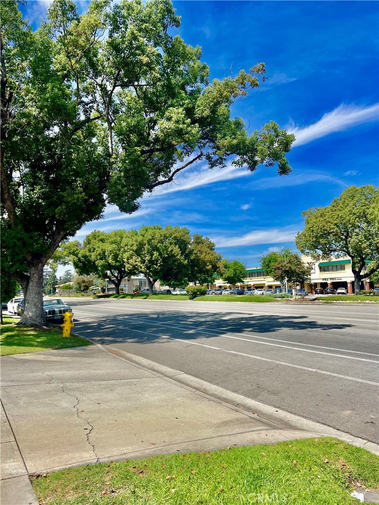 1118 W Huntington Drive B