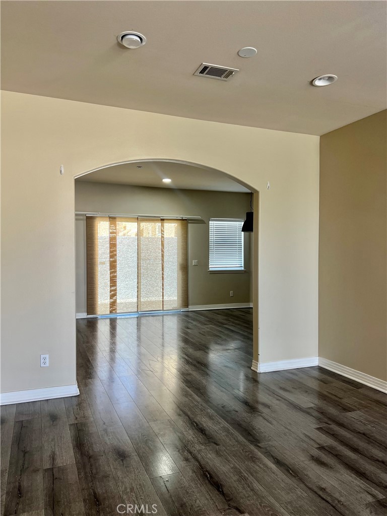 1118 W Huntington Drive B