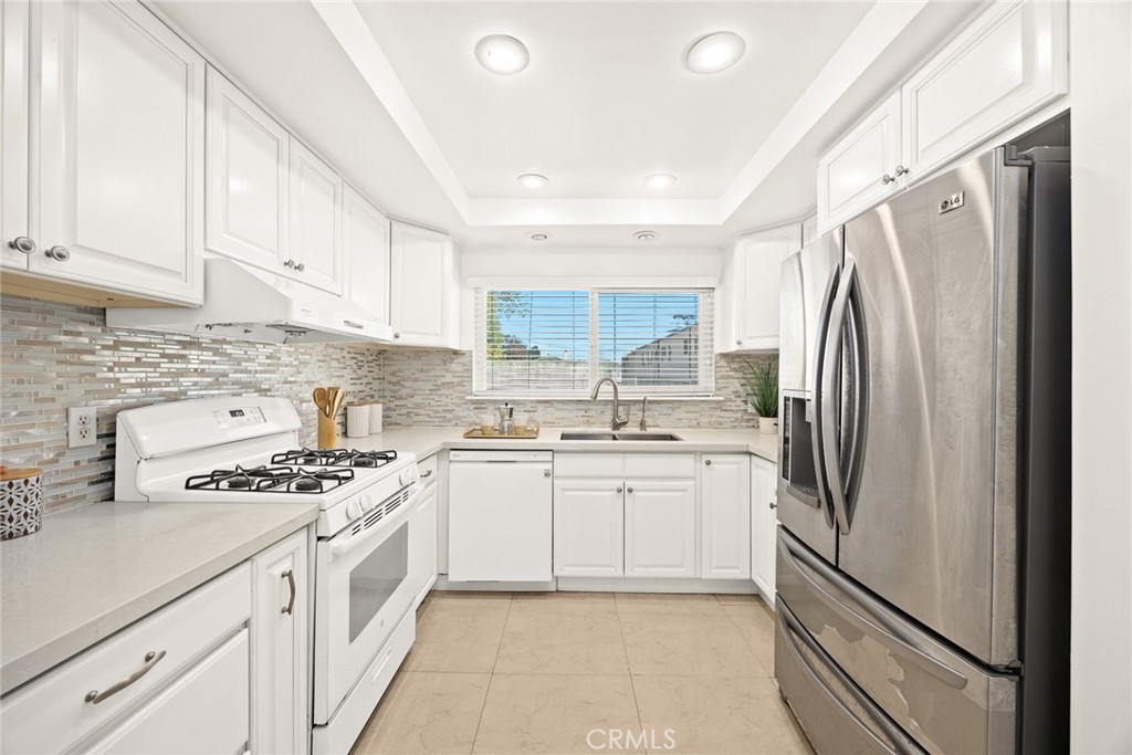 435 Fairview Avenue 11