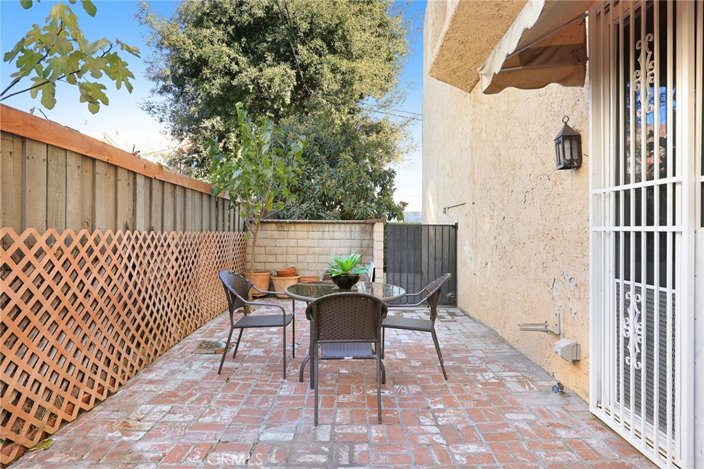 435 Fairview Avenue 11