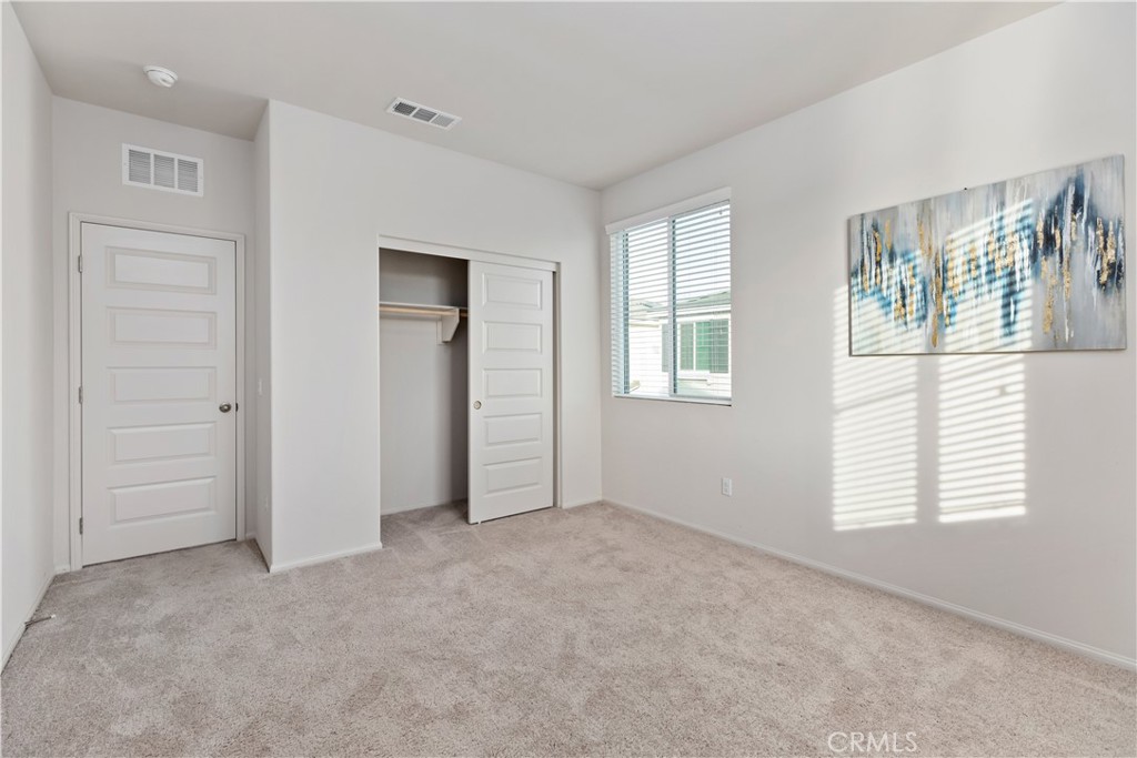 255 Lockhart Way