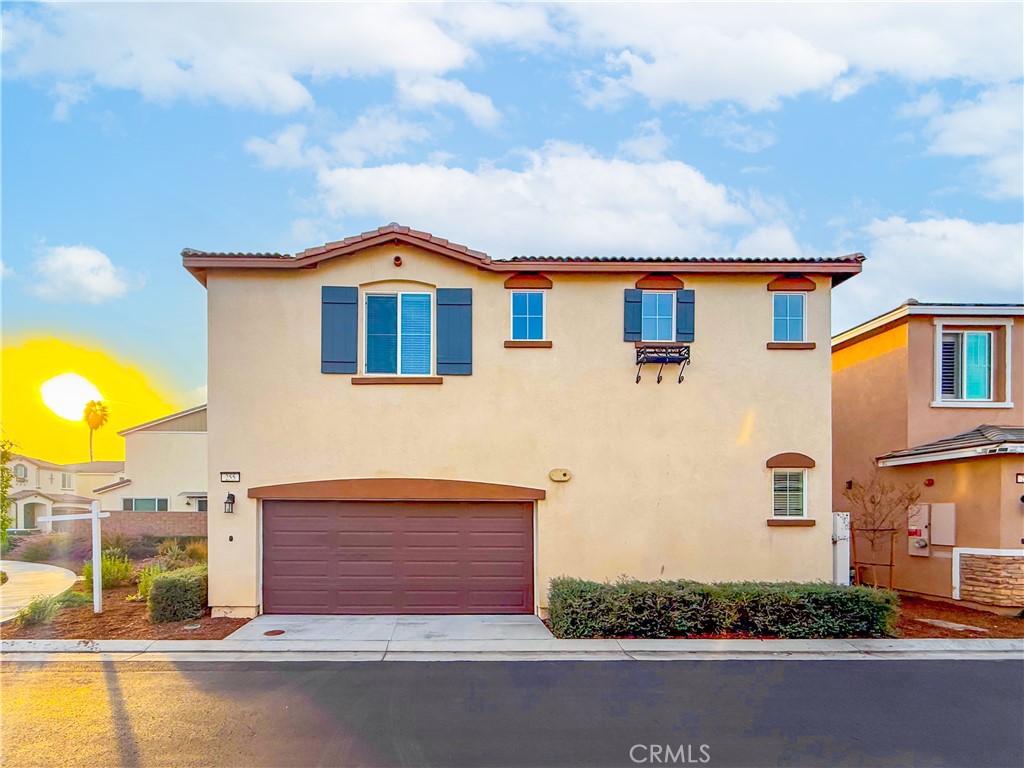 255 Lockhart Way