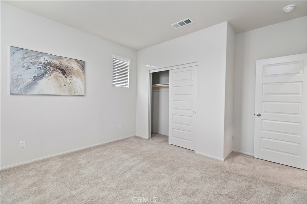 255 Lockhart Way