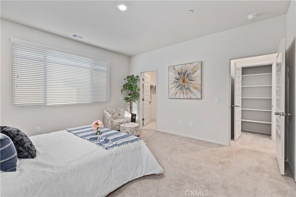 255 Lockhart Way