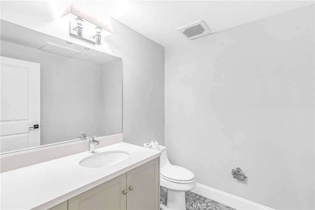 158 S Sierra Madre Boulevard 15