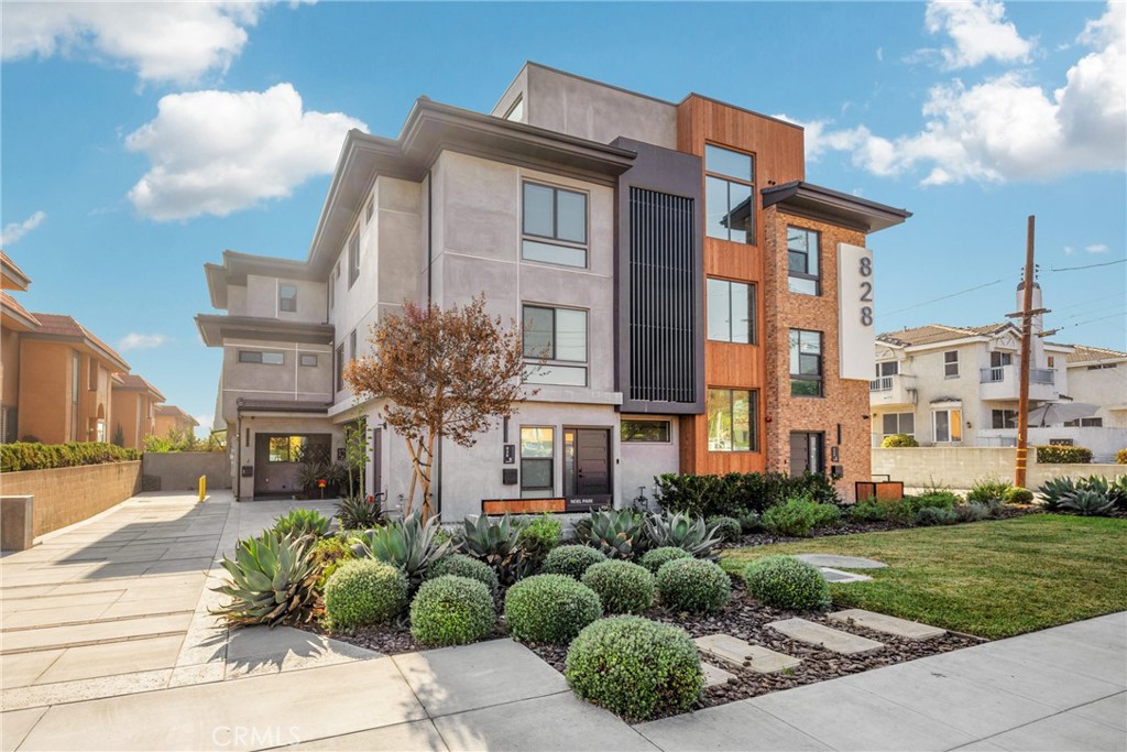 828 W Naomi Avenue B