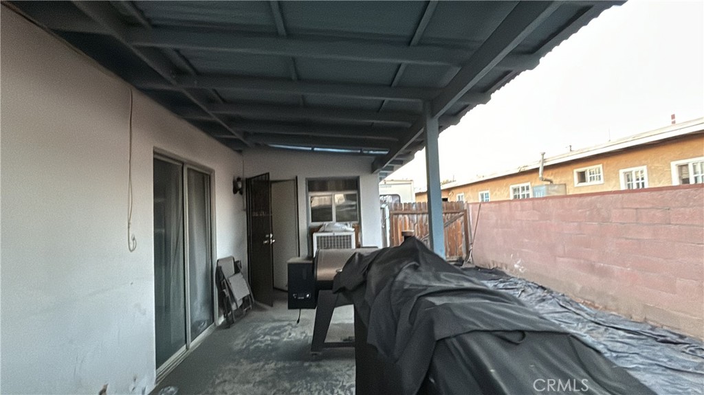 962 W Wilson Ave
