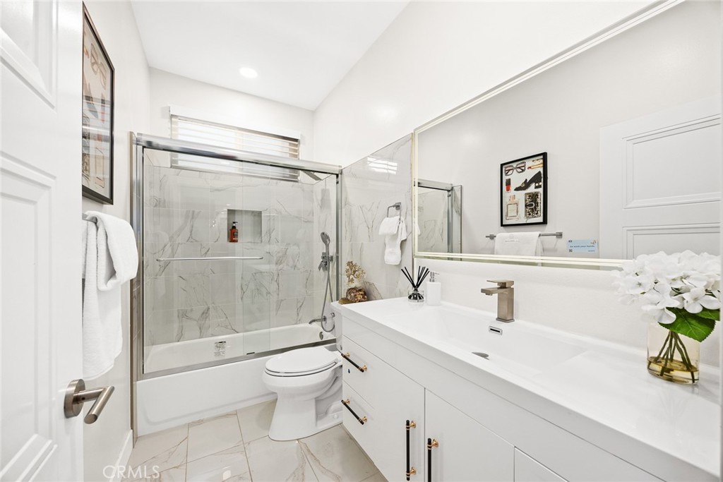 9050 Garibaldi Avenue