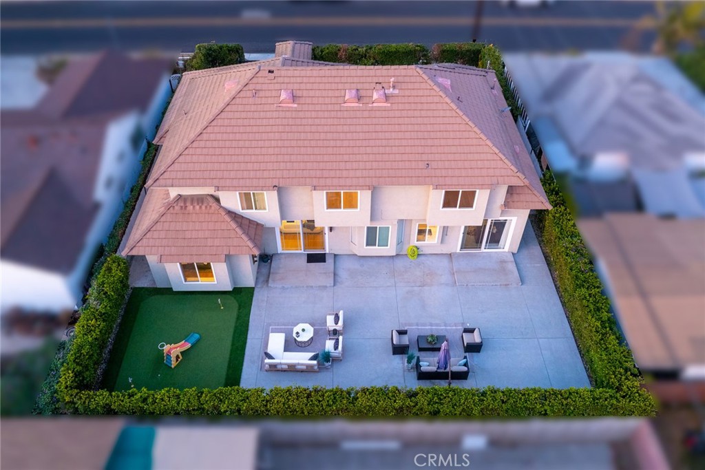 9050 Garibaldi Avenue