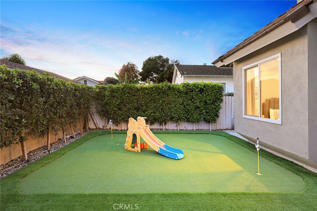 9050 Garibaldi Avenue