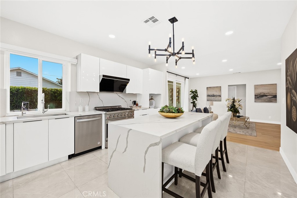 9050 Garibaldi Avenue