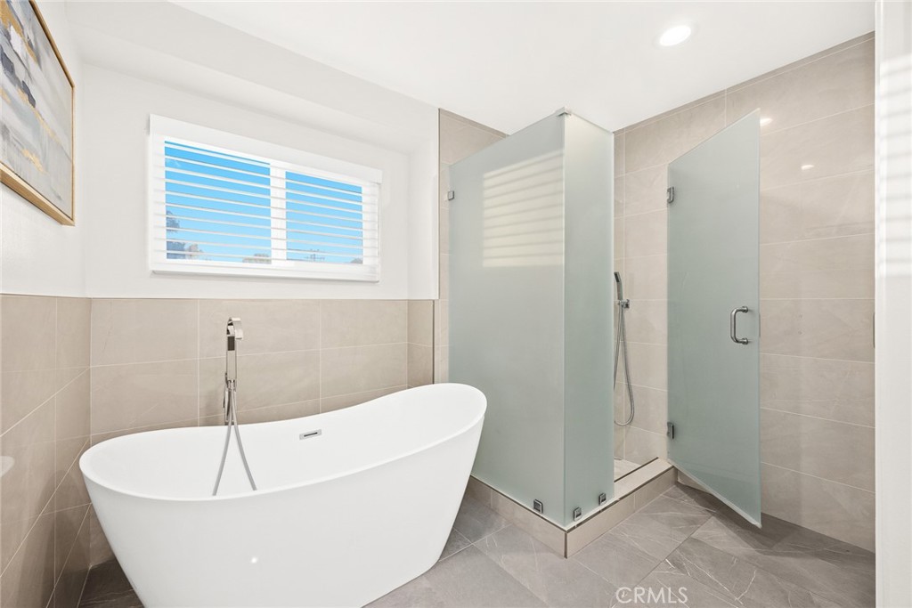 9050 Garibaldi Avenue