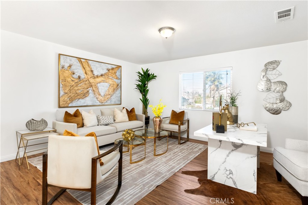 13252 Early Crimson Street