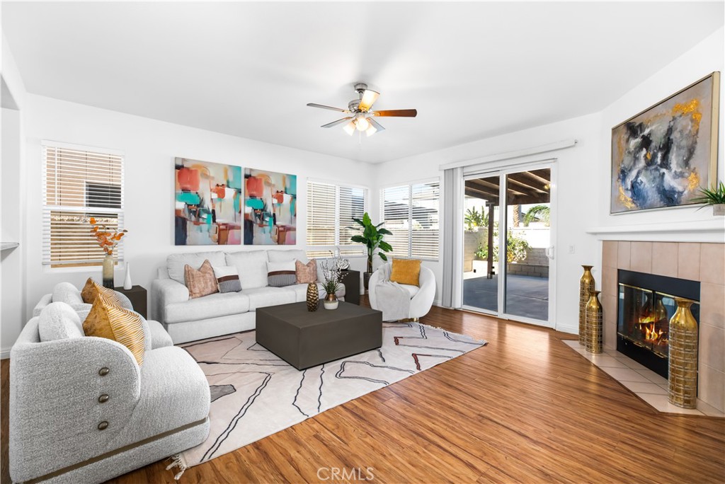 13252 Early Crimson Street