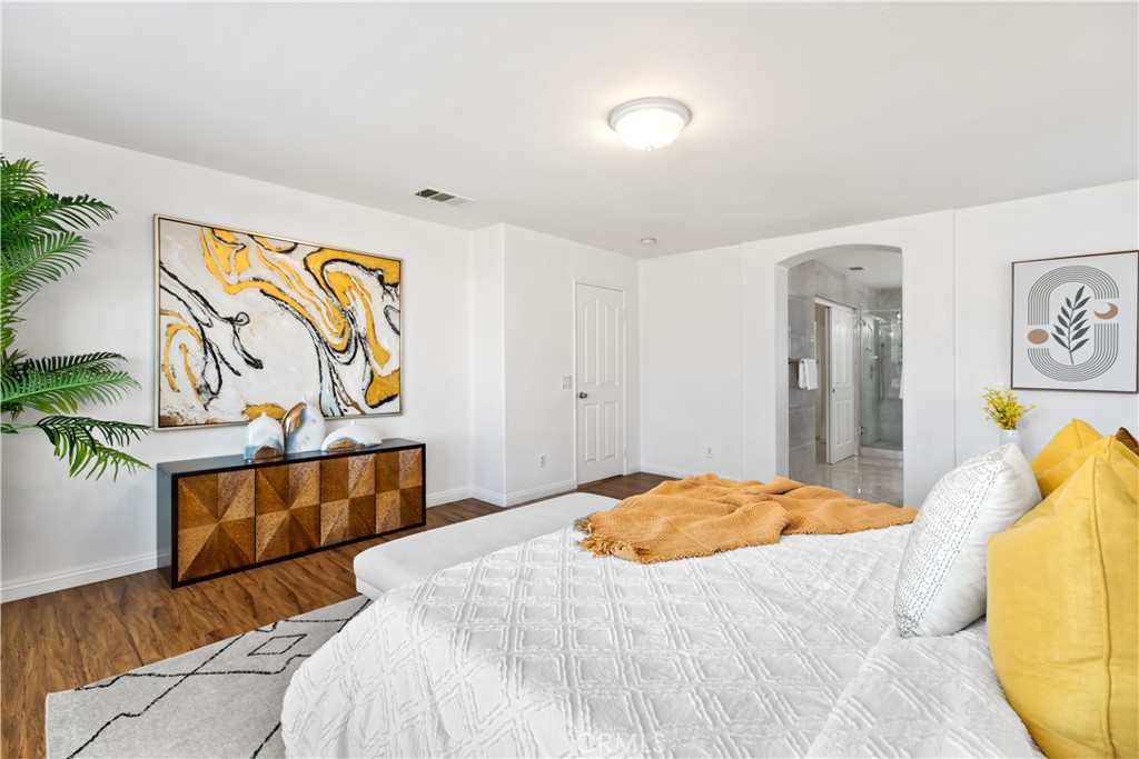 13252 Early Crimson Street