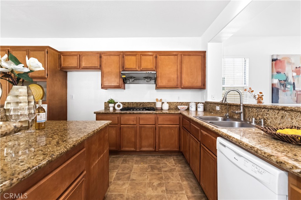 13252 Early Crimson Street