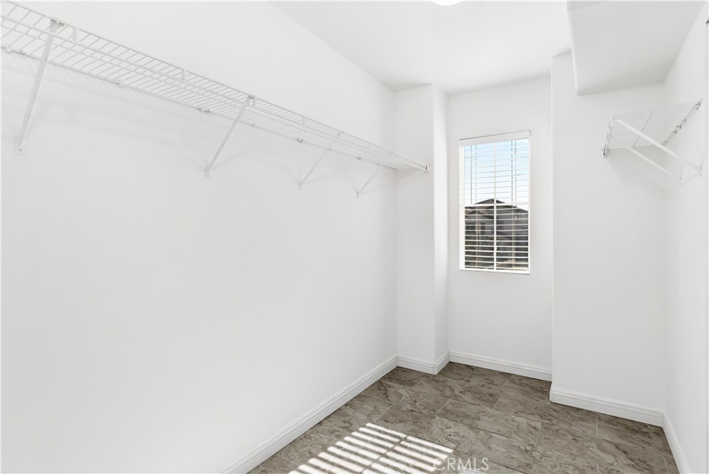 13252 Early Crimson Street