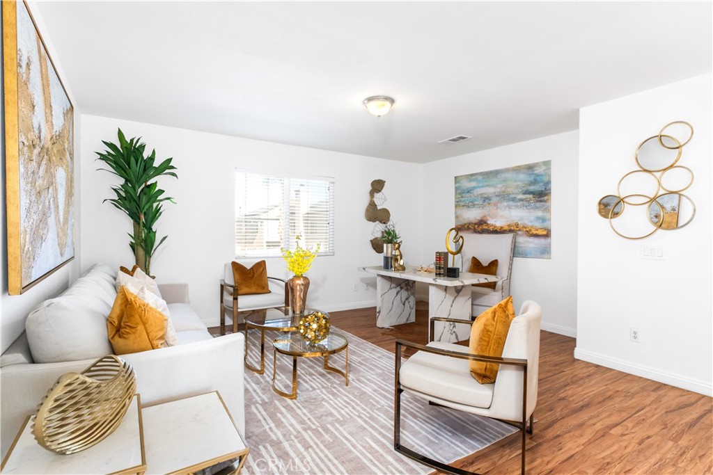 13252 Early Crimson Street