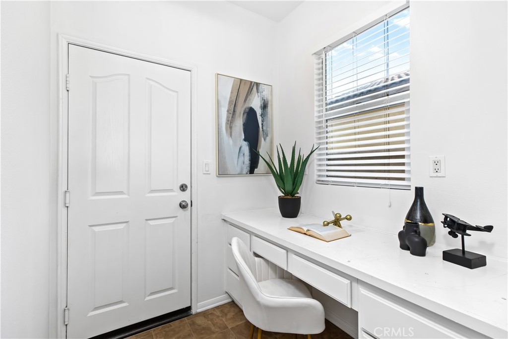 13252 Early Crimson Street