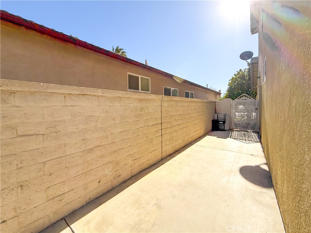 13252 Early Crimson Street