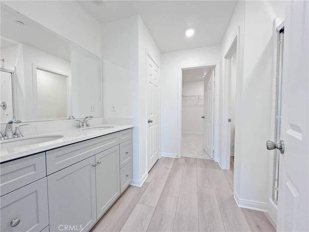 4240 S Hermosa Paseo