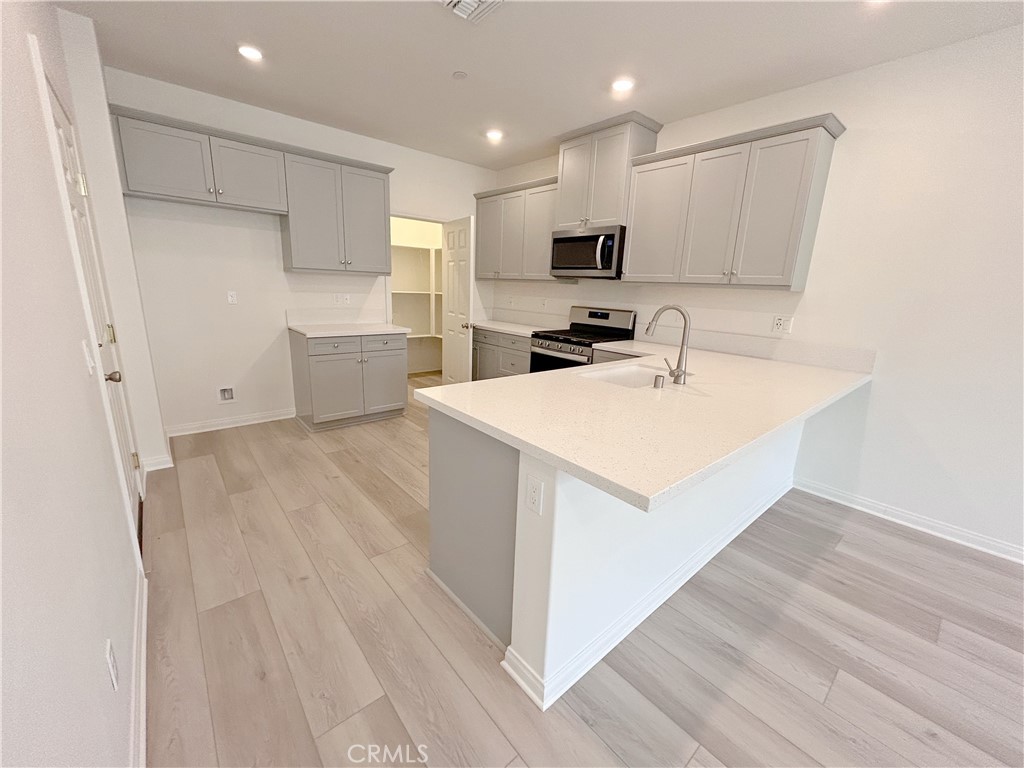 4240 S Hermosa Paseo