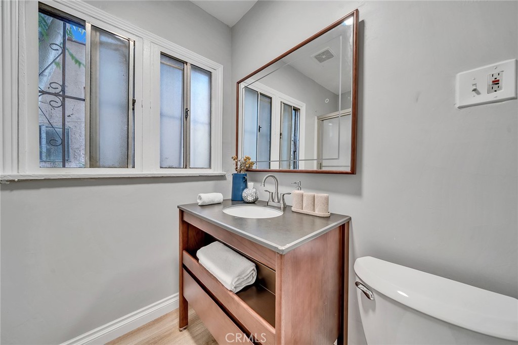1235 E 87th Street