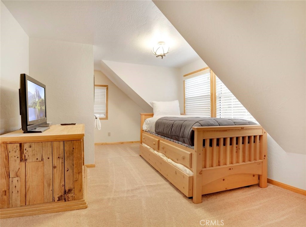 40284 Lakeview Drive