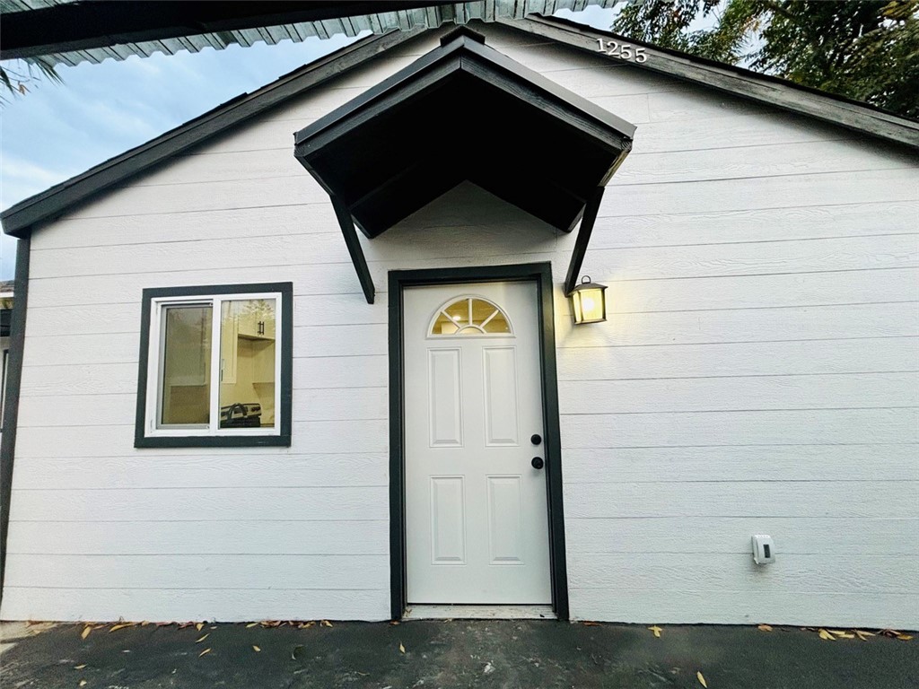 1255 W 9TH STREET