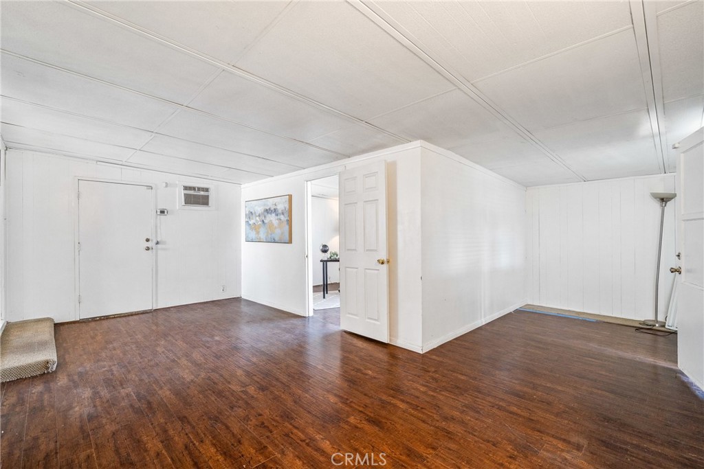 1139 E Kingsley Avenue