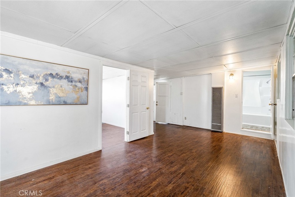 1139 E Kingsley Avenue