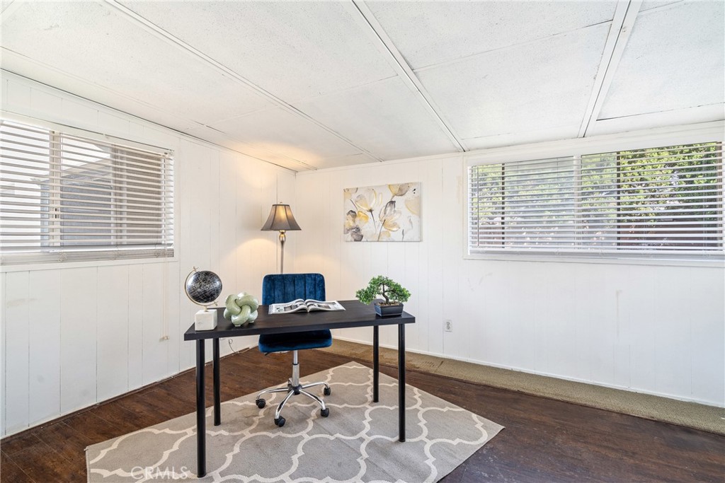 1139 E Kingsley Avenue