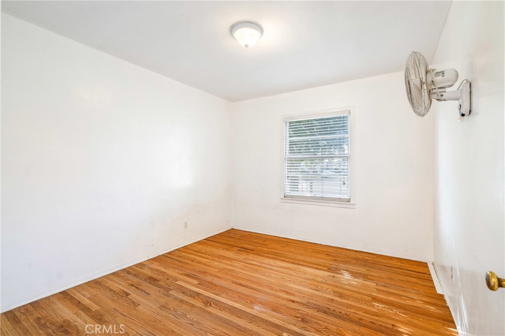 1139 E Kingsley Avenue