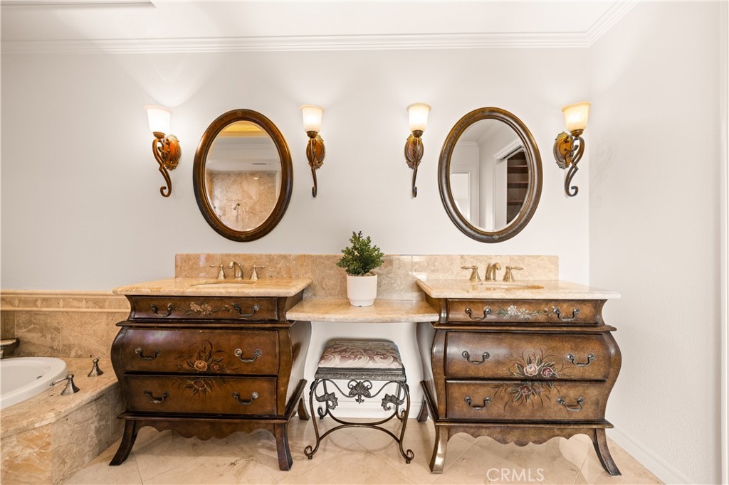 3214 Montellano Avenue