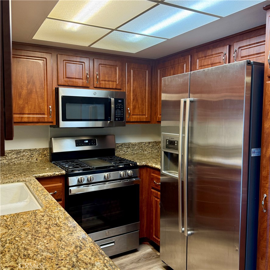 1309 W Mission Boulevard 33