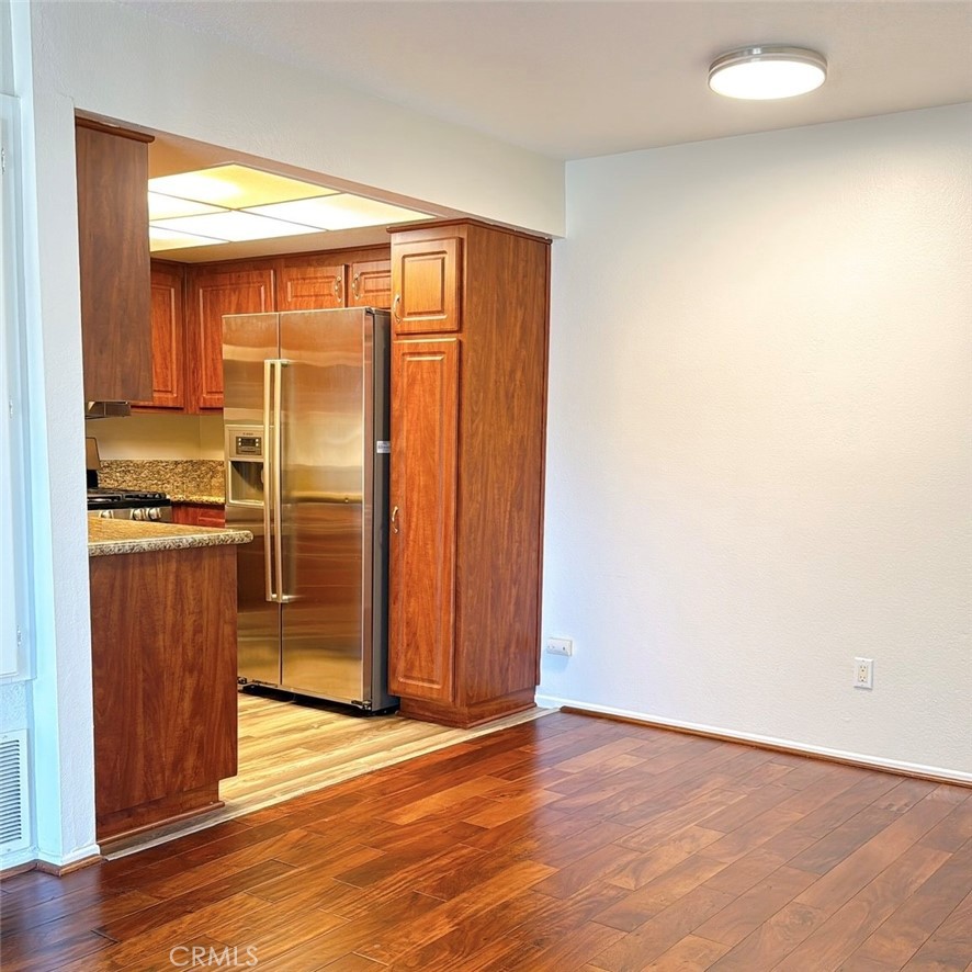 1309 W Mission Boulevard 33